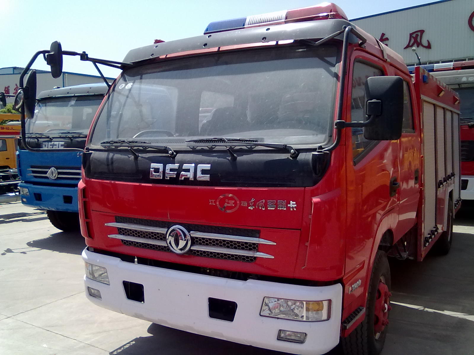 东风多利卡3.5吨水罐消防车