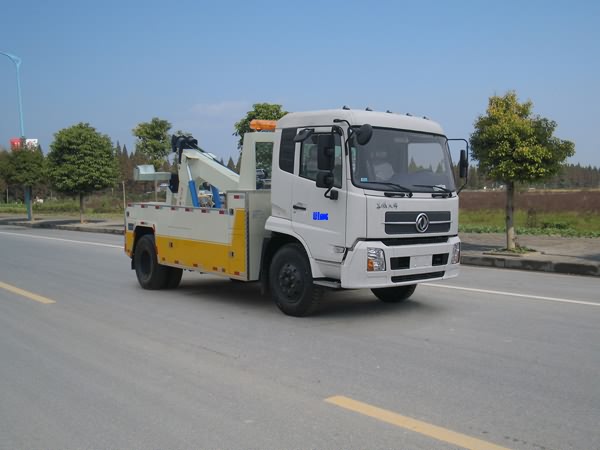 东风天锦国四清障车
