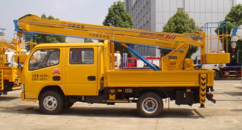 东风福瑞卡12米高空作业车