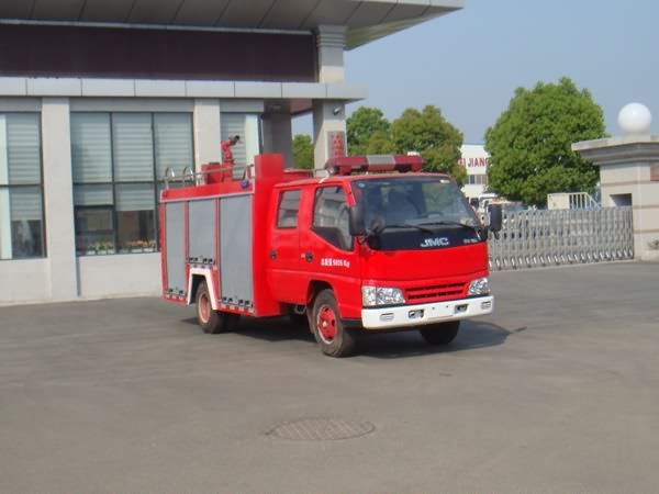 江铃国四水罐消防车