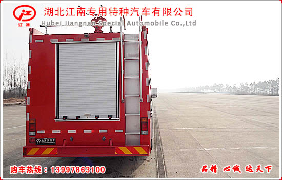 五十铃12吨泡沫消防车