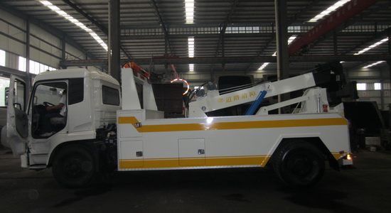 东风天锦拖吊型清障车