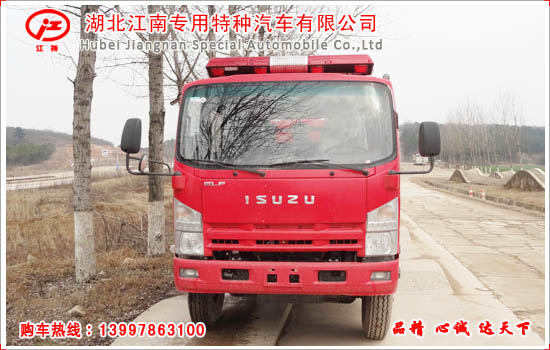五十铃5吨水罐消防车