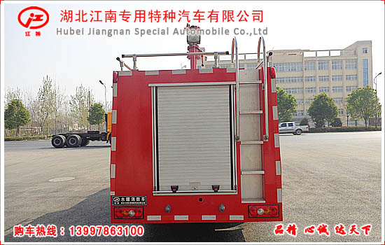 江铃2吨水罐消防车