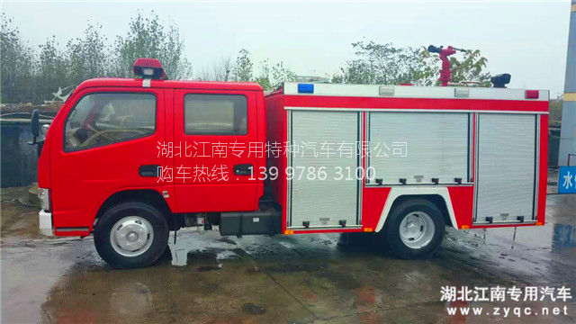 东风锐铃水罐消防车