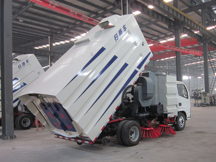 东风福瑞卡扫路车