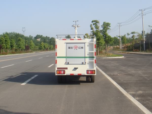 福田国五2吨消防洒水车图片