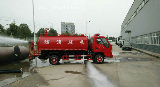 福田4吨消防洒水车图片