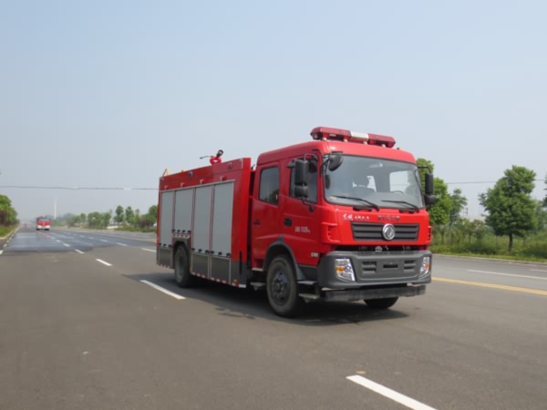 国五东风153水罐消防车