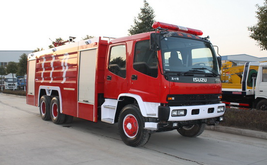 Isuzu double axles water tank fire truck