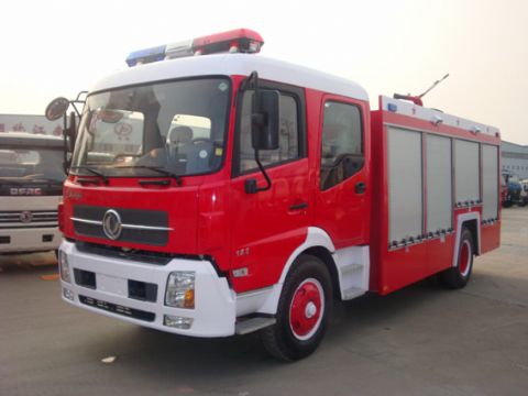 Dongfeng tianjing water tank fire fighting engine 6000L