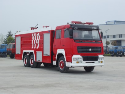Steyr double axle foam fire truck