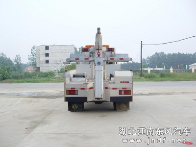 庆铃拖吊连体清障车图 2