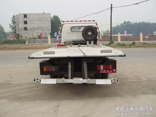东风多利卡平板拖车图 2