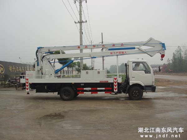 东风多利卡高空作业车图 3