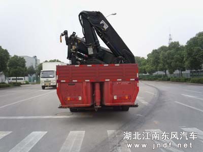 豪泺前四后八随车起重运输车图 2