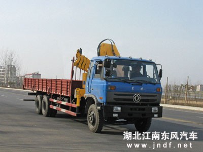 东风后双桥随车起重运输车图 2