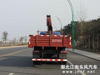 东风后双桥随车起重运输车图 3