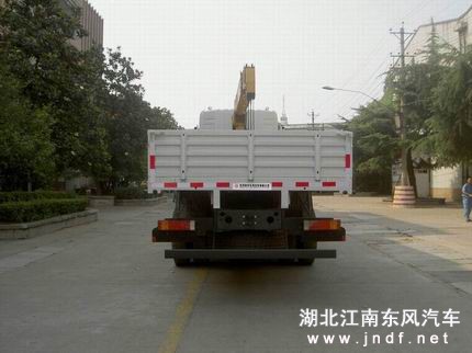东风天龙后八轮随车吊图 5