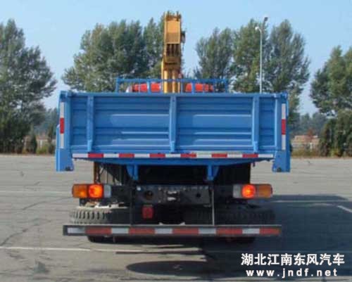 解放后双桥随车吊图 3