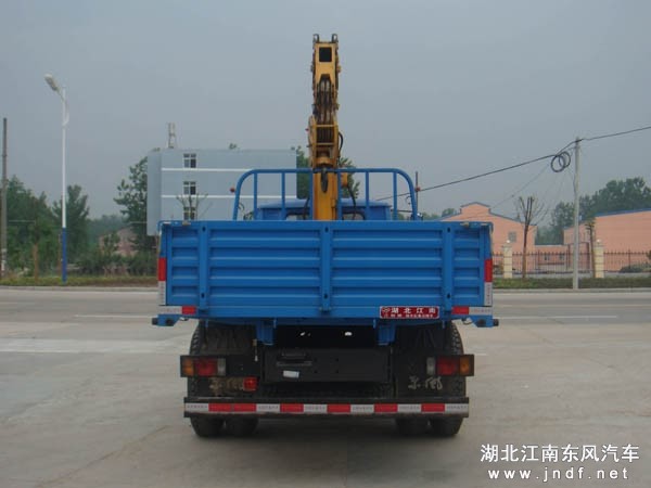 东风140柴油型随车吊图 2
