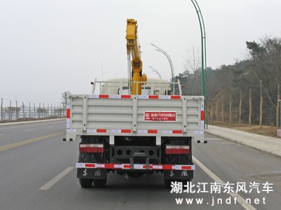 东风多利卡随车吊图 4