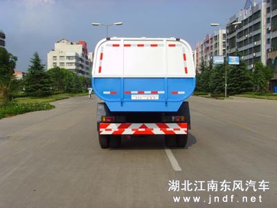 东风平头自装卸式垃圾车图 3