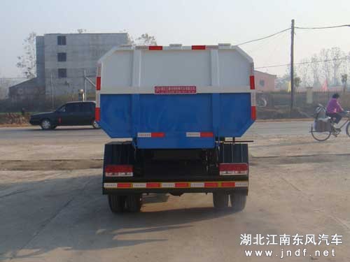 东风金霸自装卸式垃圾车图 3