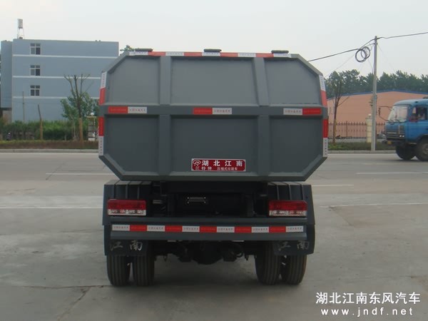 东风小霸王自装卸式垃圾车图 3