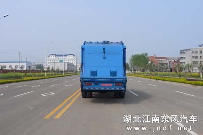 东风天龙压缩式垃圾车图 3
