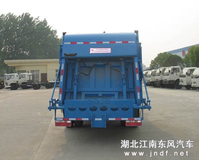 东风康霸压缩式垃圾车图 4