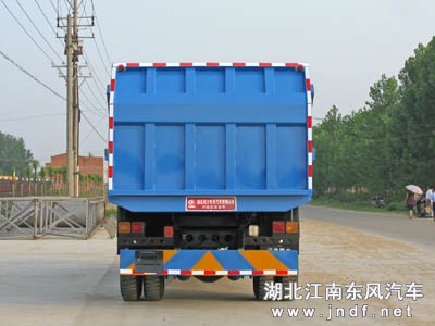 东风145对接式垃圾车图 3