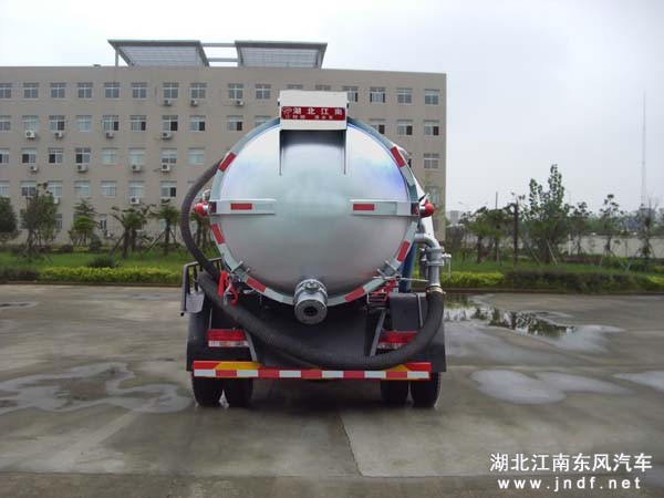 东风多利卡吸污车图 2