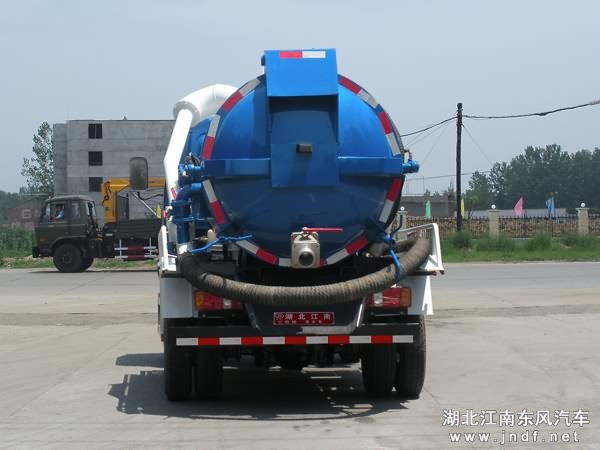 跃进吸污车图 2