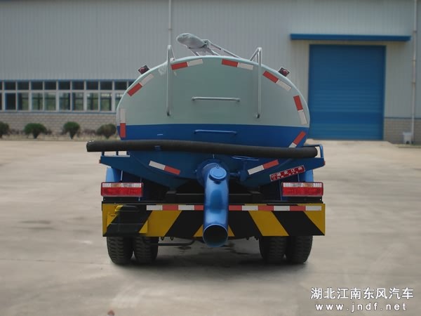 东风145吸粪车图 3