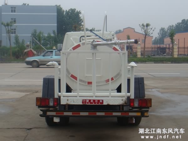 江铃洒水车图 2