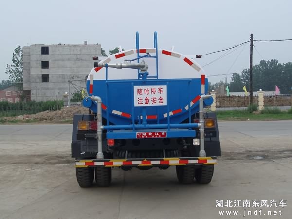 东风145洒水车图 3