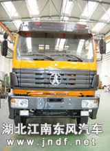北方奔驰后双桥自卸车图 3