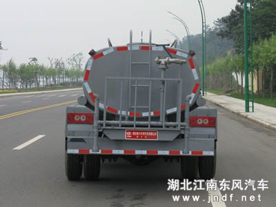福田轻卡洒水车图 2