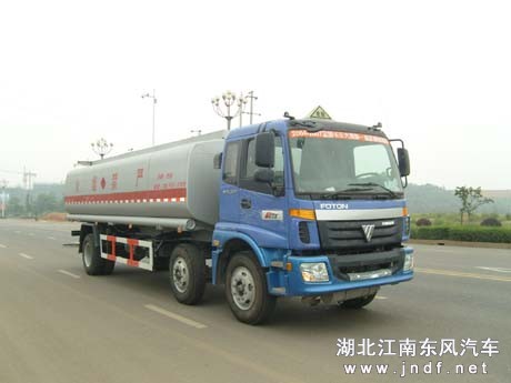 欧曼小三轴油罐车（容积：20-25m³）