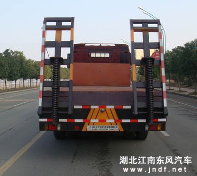 解放j6前四后八豪华型平板运输车图 4
