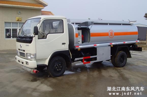 东风福瑞卡5吨加油车图 2