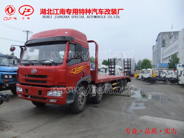 解放悍威前四后八挖掘机拖车