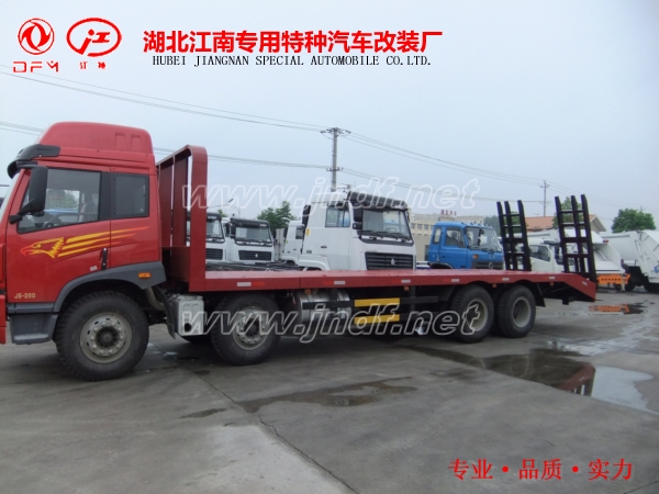 解放悍威前四后八挖掘机拖车