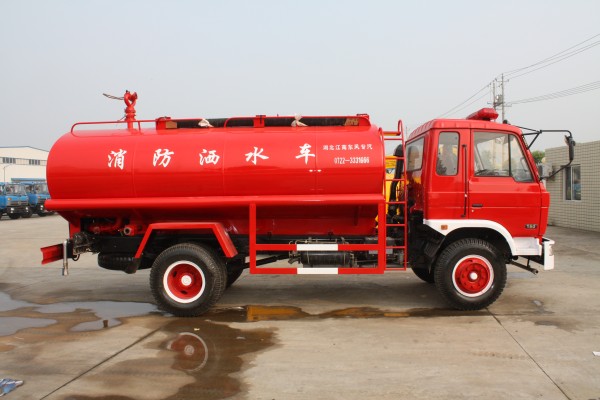 东风145消防洒水车图 3