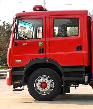 东风7吨水罐消防车