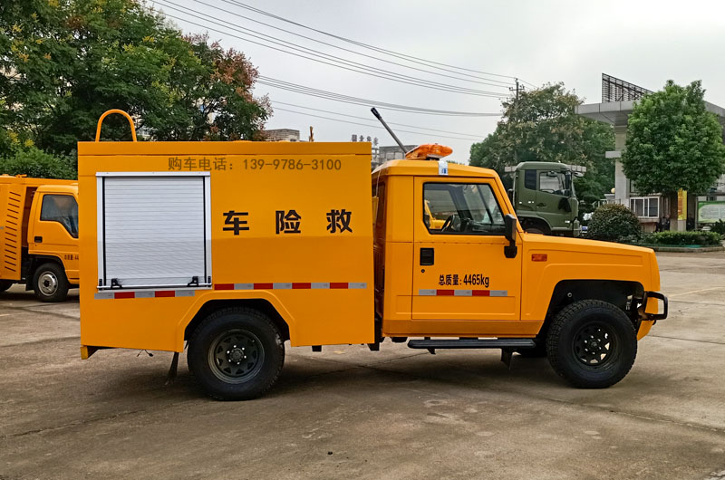 北汽四驱救险车右侧图