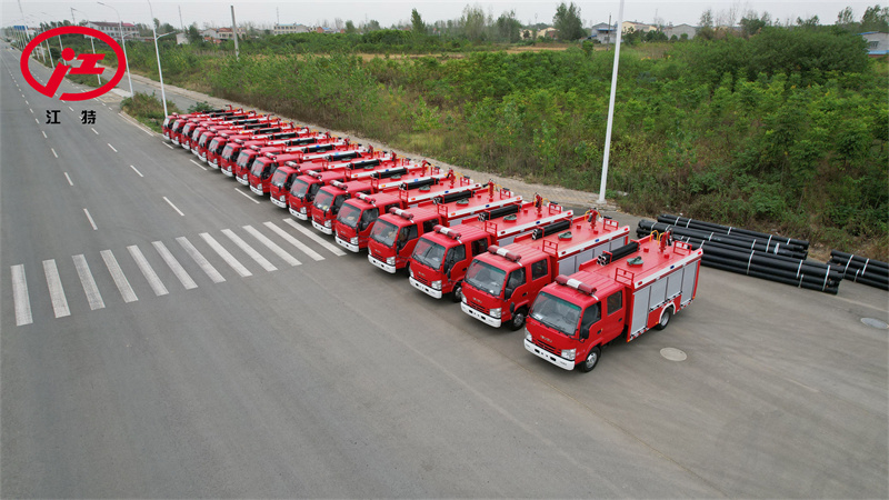 五十铃3吨消防车批量发车1