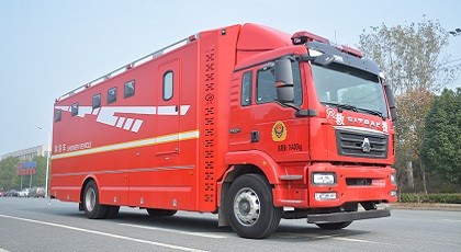 重汽汕德卡淋浴车