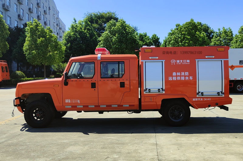 北汽远程供排水抢险车左侧图